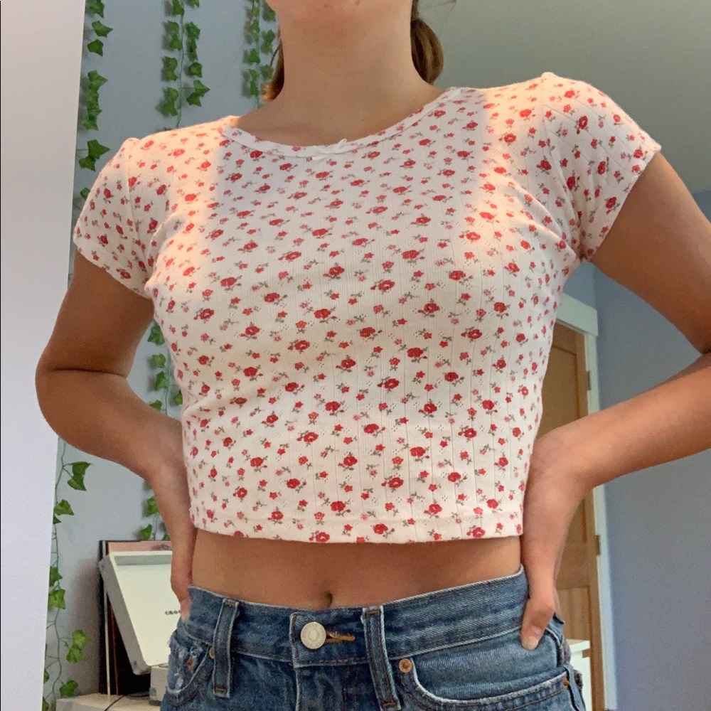 Brandy Melville Ashlyn ribbed rose top